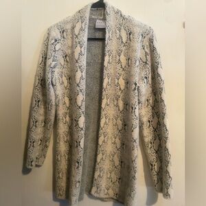 Cyrus Snakeskin Patterned Open Cardigan😍